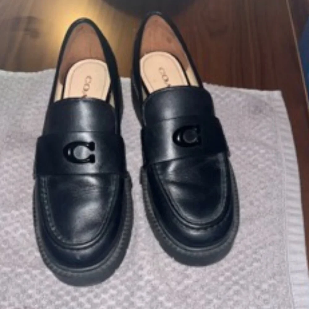 Coach Leah Loafer - Picture 2 of 5